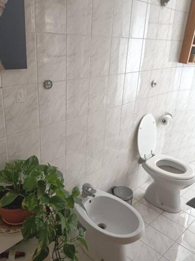 Makefemmina Hotel Napels Buitenkant foto